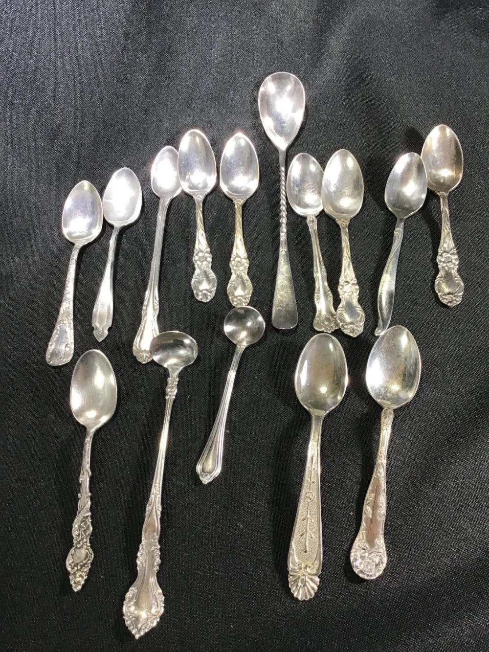 Lot 174: Victorian and Vintage Relish Spoons And demitasse 15