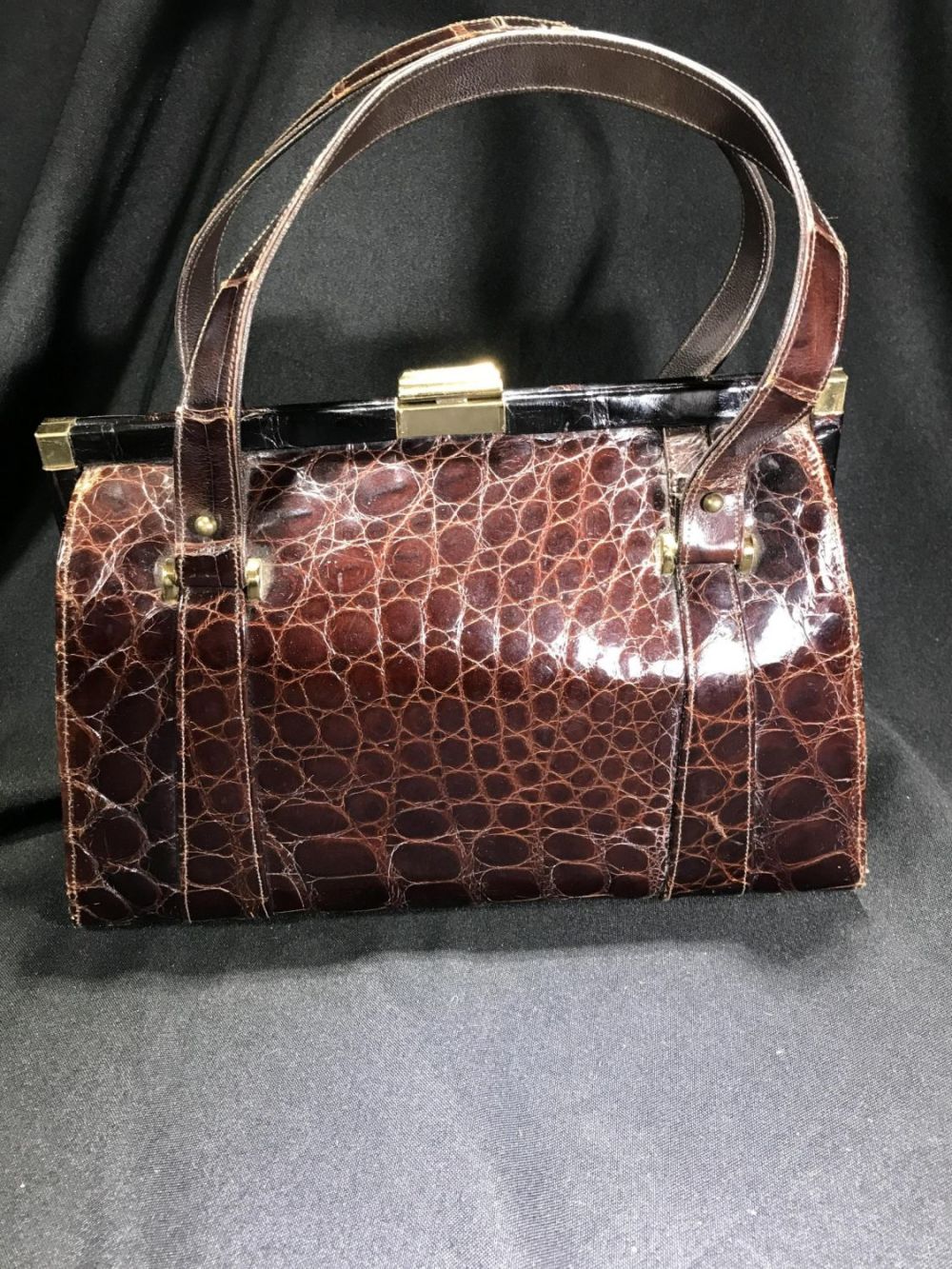 Lot 192: Vintage Alligator-Style Purse .