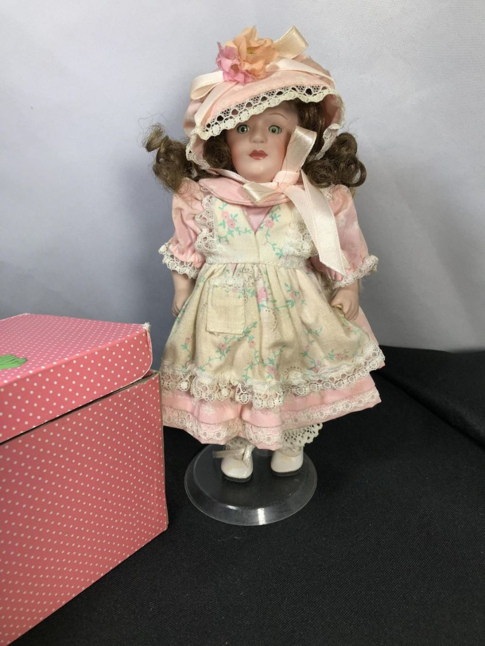 Lot 156: Paradise Galleries Treasury Collection Sunday Child in