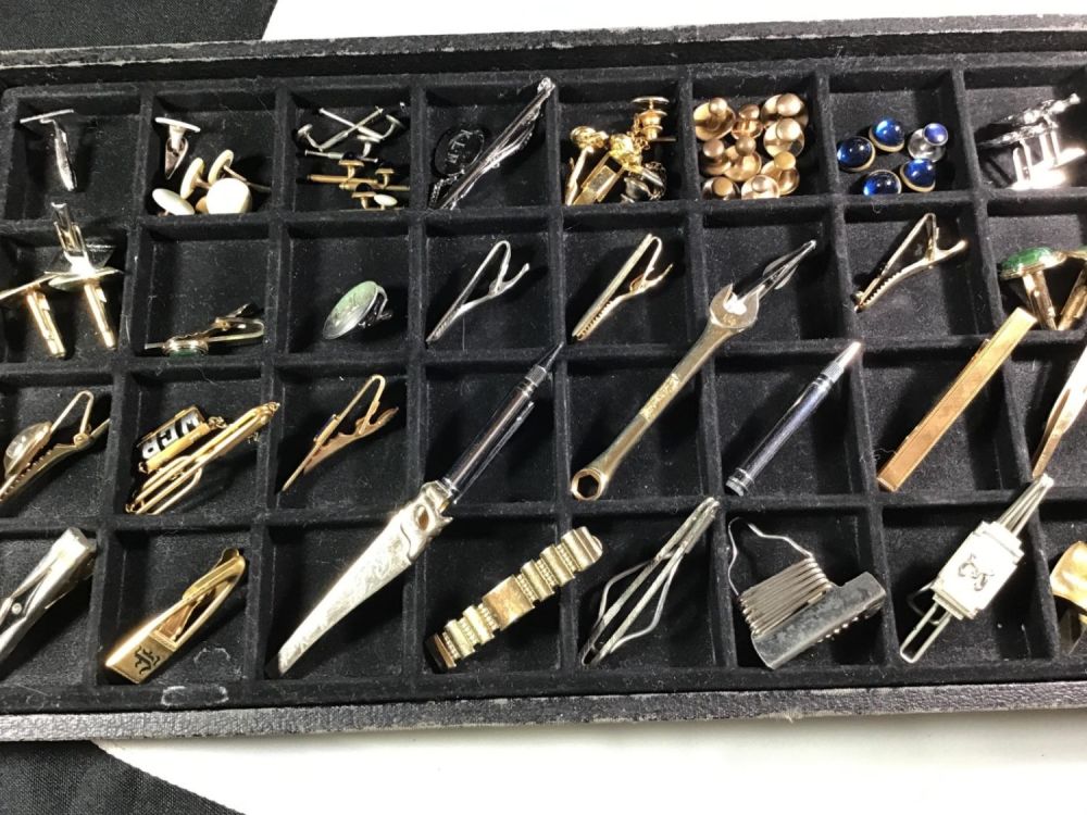 Lot 194: Tie Clip Collection Snap on