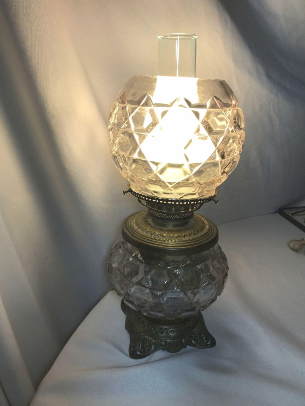 Lot 192: Vintage Gone with the Wind Lamp Measures 18 inches tall