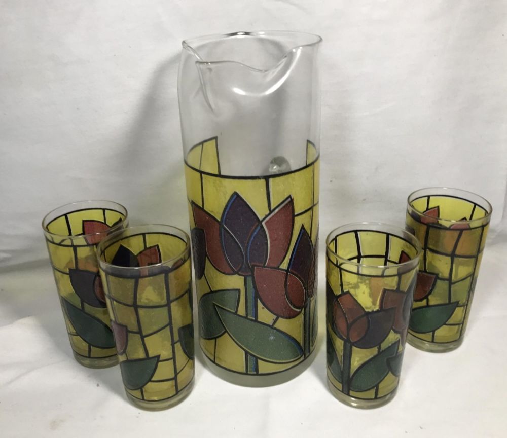 Lot 273: Floral Ice Tea Service Set Pitcher and 4 glassed