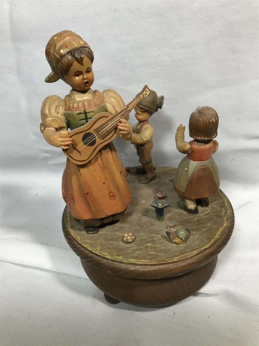 Lot 290: Thorens Edelweiss Music Box Measures 9 inches tall