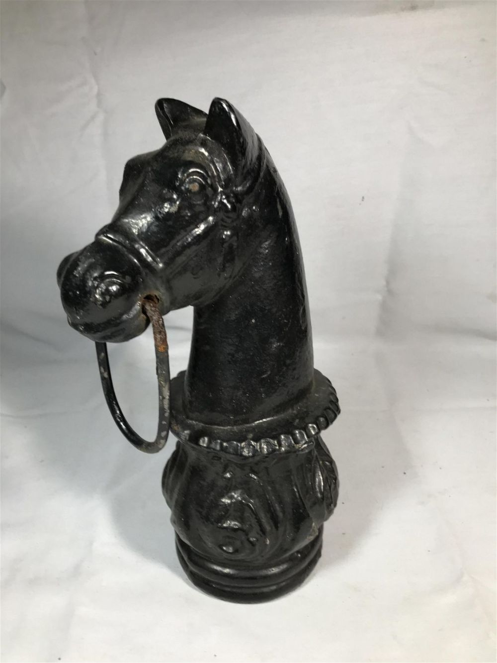 Lot 182: Vintage cast iron horse station , H 13 x  7 accross , 3 1/2 inch pipe