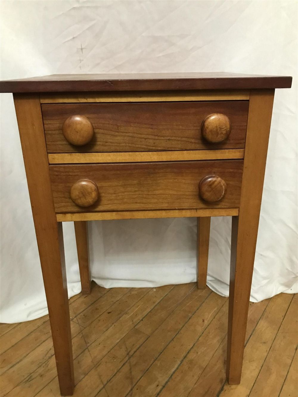 Lot 238: Vintage 2 Drawers End Table .