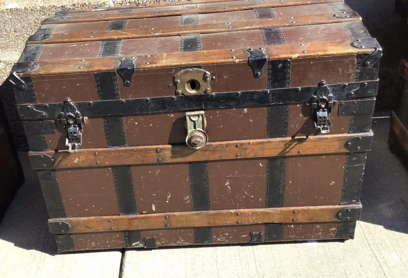 Lot 256: Vintage Storage Trunk Measures 24x34x21