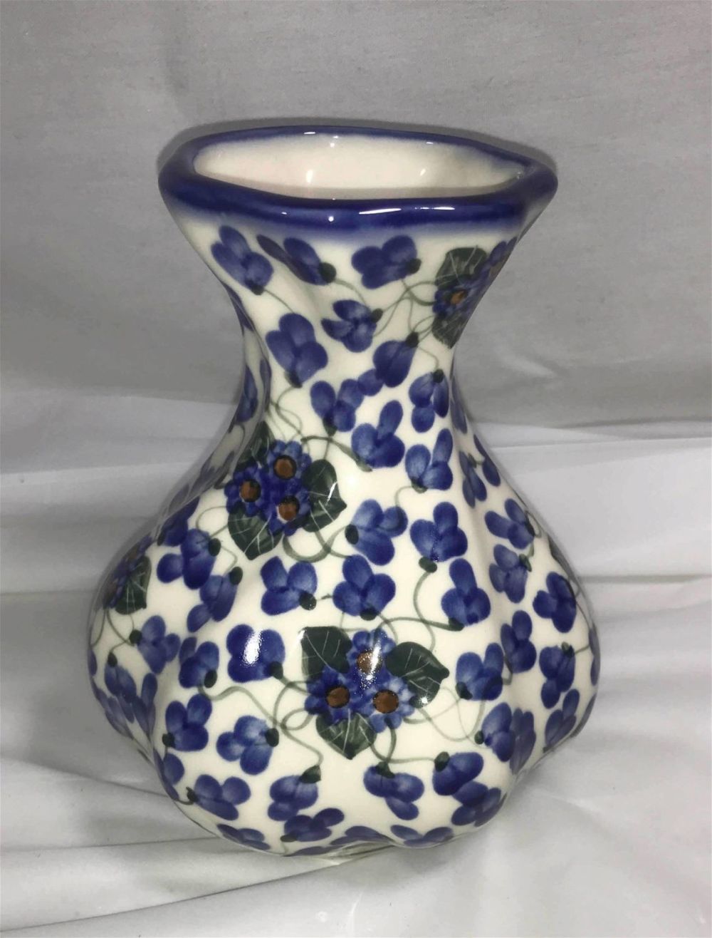 Lot 290: 1930's WR Unikat Signed Pottery Vase Measures 6.5 inches tall by 5.5 inches diameter