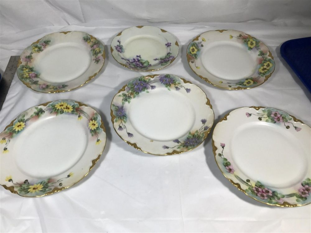 Lot 299: Elegant Plate Collection 6 plates total