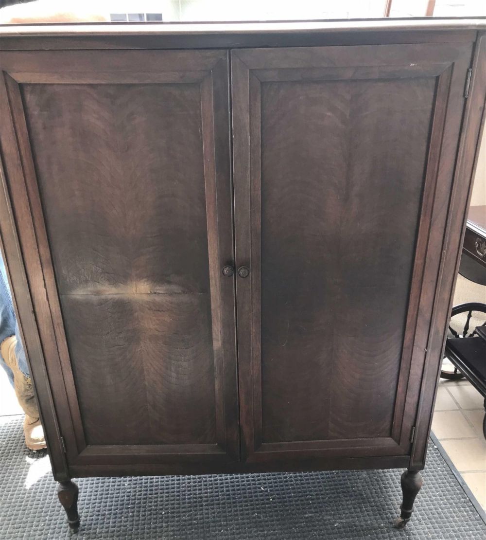 Lot 196: Vintage Walnut Chifforobe Measures 51 inches tall by 40 by 22 inches