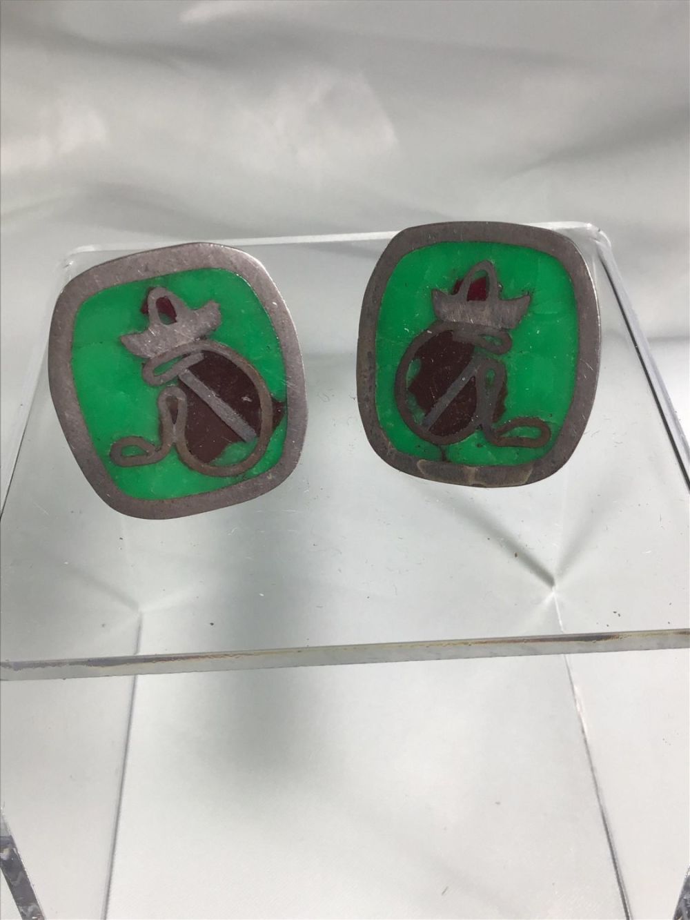 Lot 158: Sterling Men's Cufflinks w/ Turquoise & Black Onyx GUAM Face measures 1.25 x 1 inches each