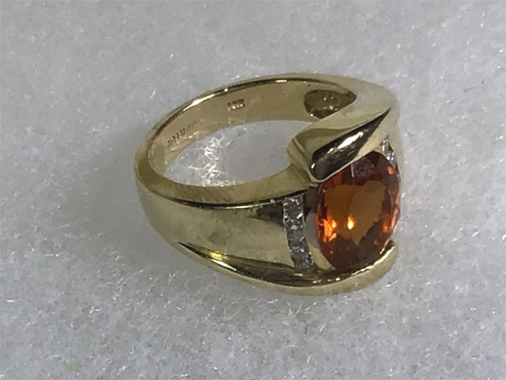 Lot 166: 14K Yelow Gold w/ Orange Citrine Ring Ring size 7