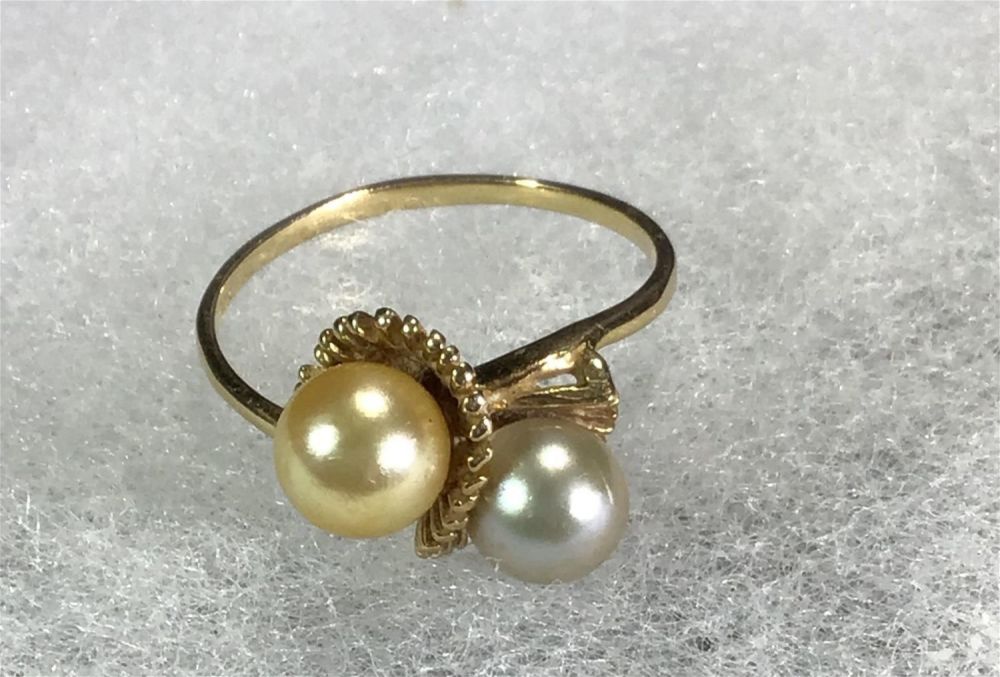 Lot 182: 14K Gold  Akoya Double Pearl Ring Size 9.5