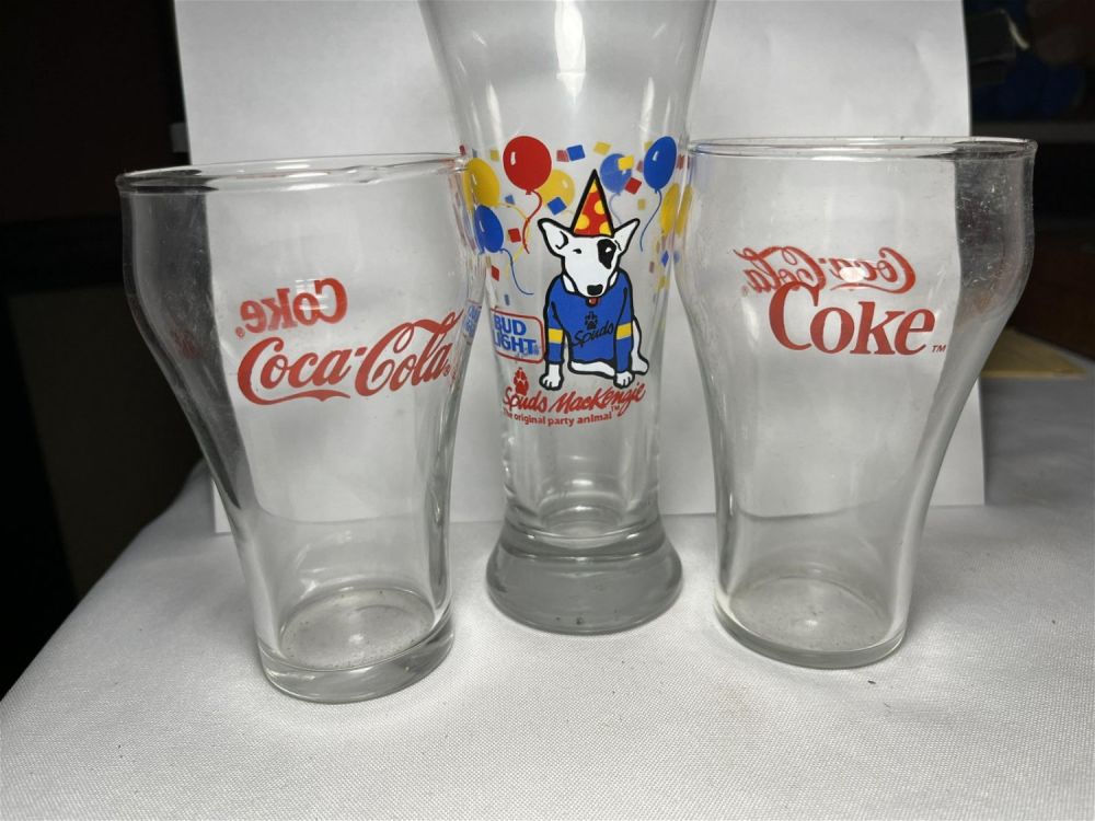 Lot 218: Vintage Bud Light & Coca Cola Glasses 2 Coca Cola & 1 Bud Light