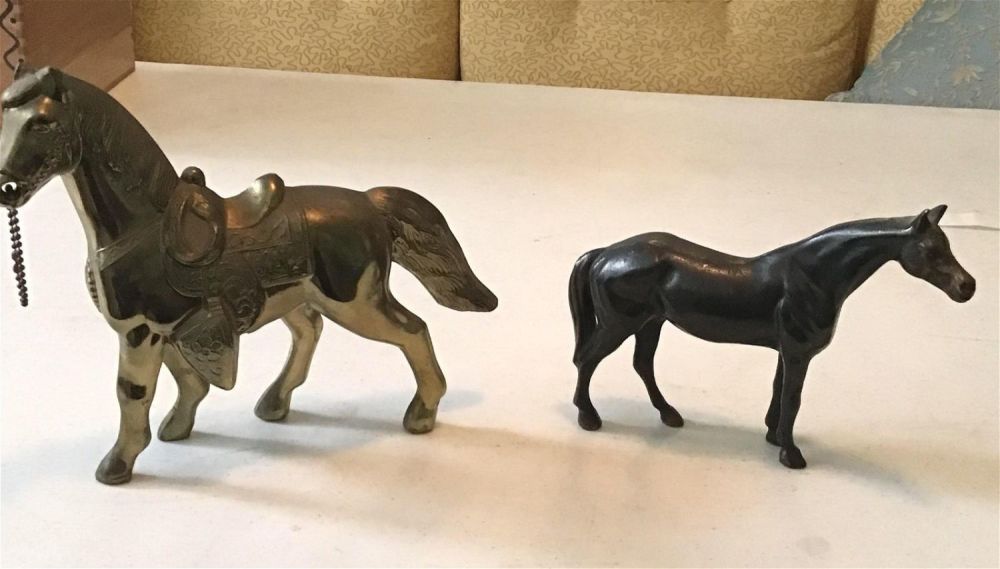 Lot 158: Vintage Horse Figurines .