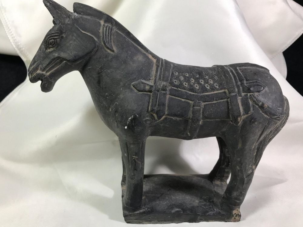 Lot 178: Pre-Columbian Style Horse Measures 6.5 inches tall by 7.5 inches wide