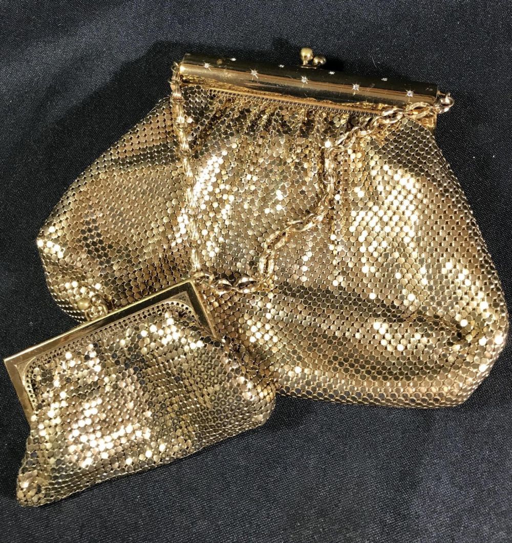 Lot 205: Retro Whiting & Davis Flapper Purse & Change Whiting & Davis