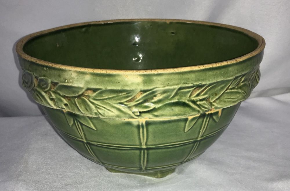 Lot 234: Vintage Stoneware Fruit Bowl Measures 5.5 inches tall by 9 inches diameter