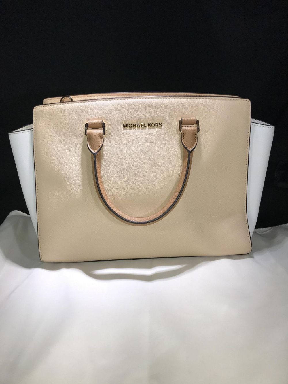 Lot 167: Michael Kors Orange Cream/White Satchel Purse .