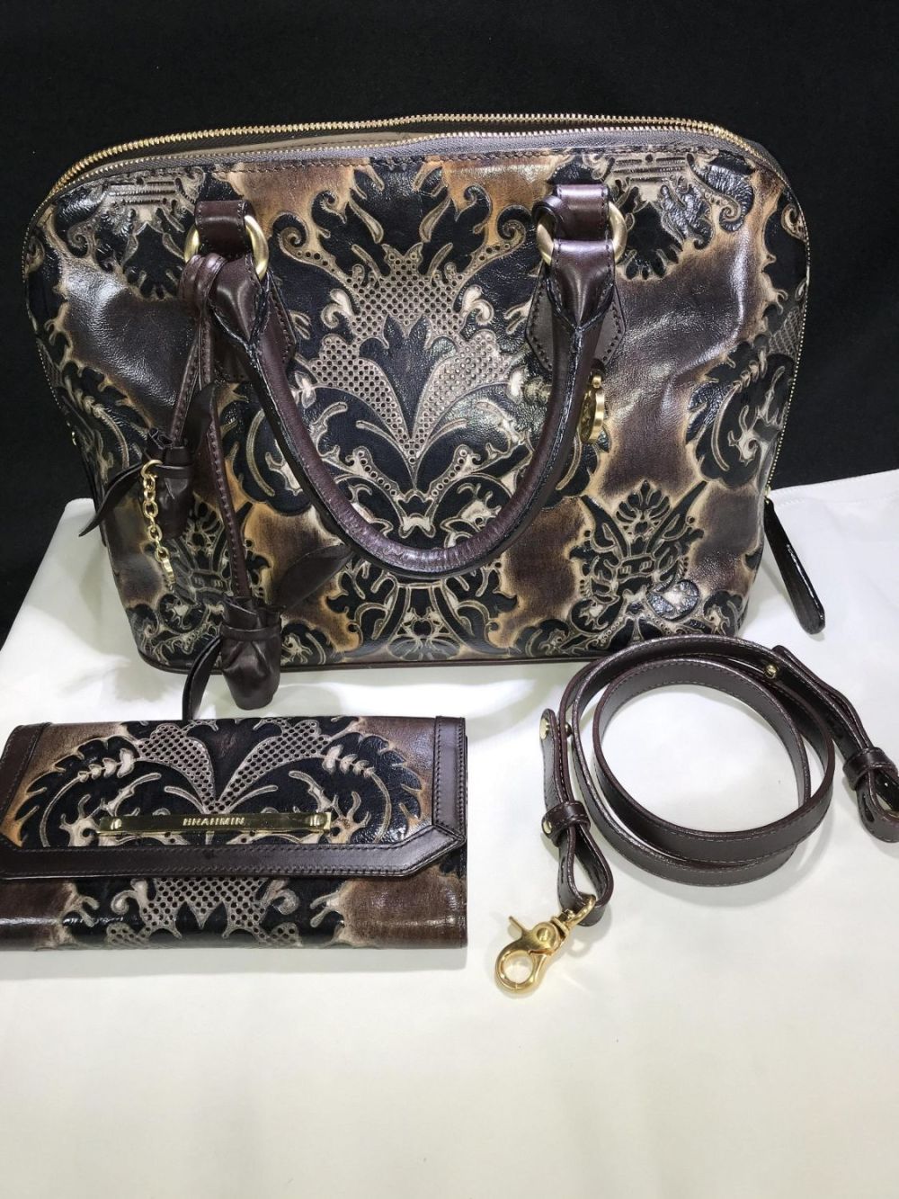 Lot 183: Brahmin Unique Design Purse w/ Wallet .