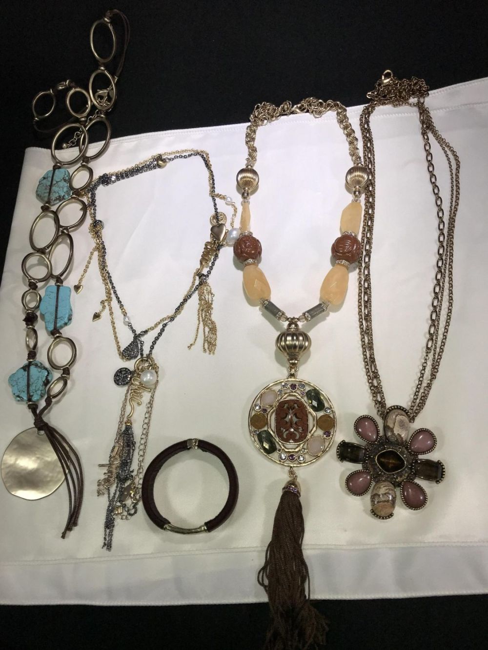 Lot 200: Costume Jewelry Collection Necklaces & Bracelet