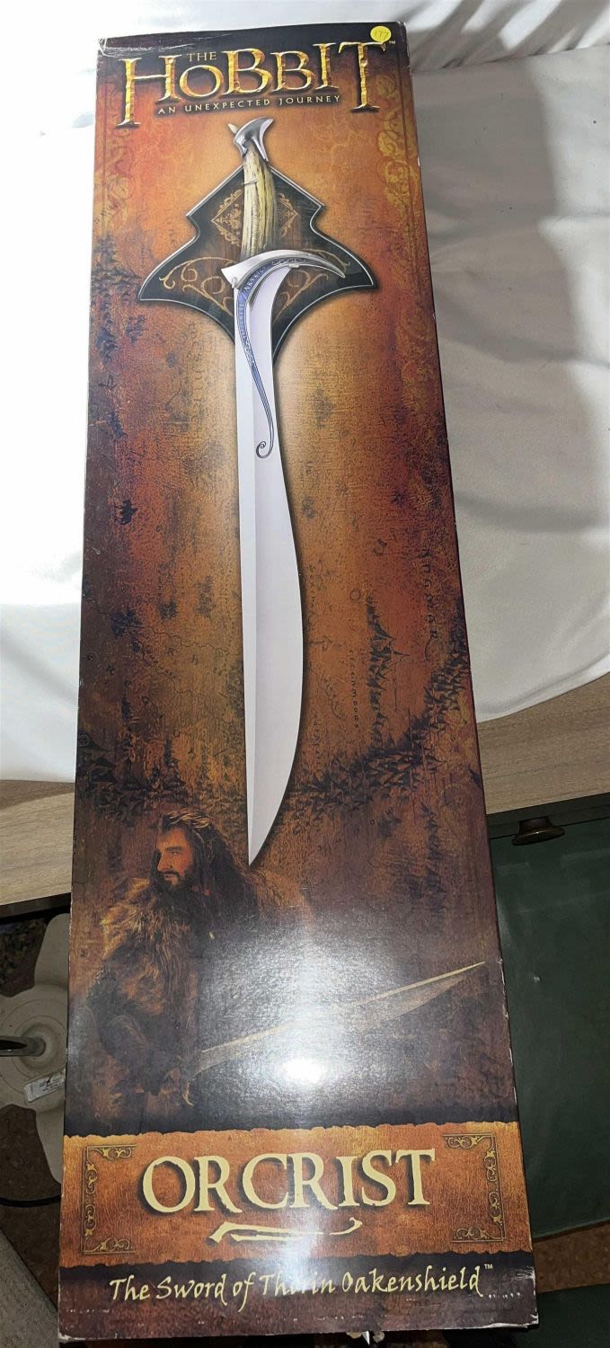 Lot 177: Orcrist Sword From "The Hobbit" Film The Sword of Thorin Oakenshield Prop Replica in org