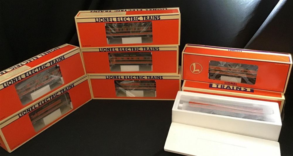 Lot 164: Lionel O Scale Great Northern Car Lot of 7 Observation 6-19120 Baggage 6-19116 Passenger 6-19118