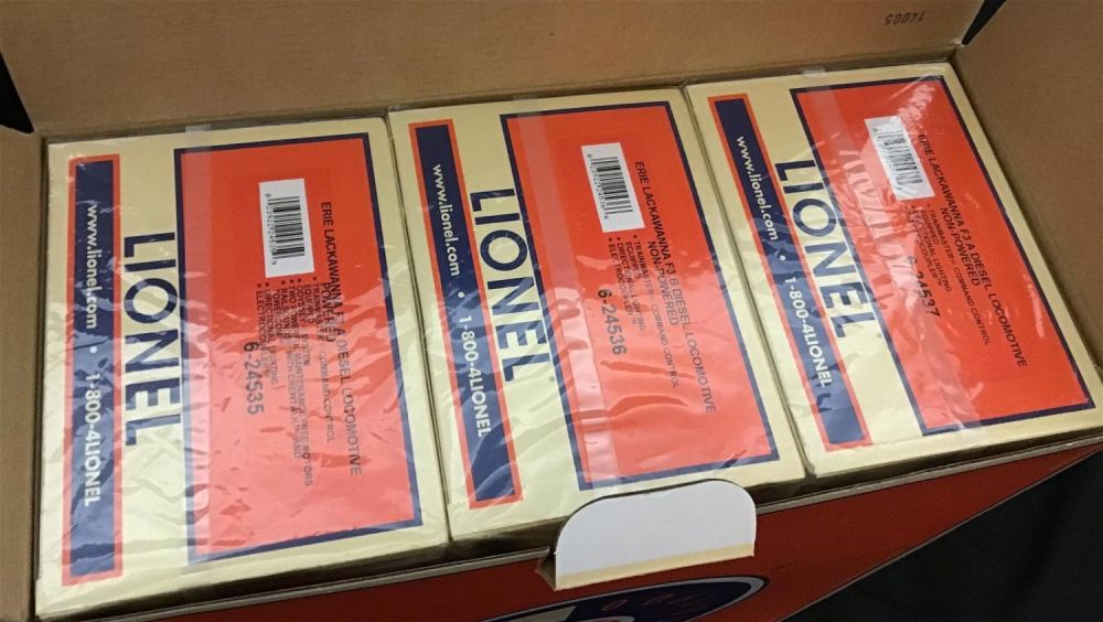 Lot 192: Lionel O Scale Erie Lackawanna F3 ABA Diesel Locomotive Set 6-24534