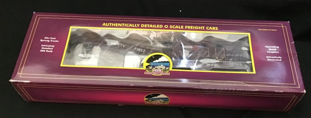 Lot 195: MTH Electric Trains O Scale Lehigh Valley Crane Car 20-98221 96553