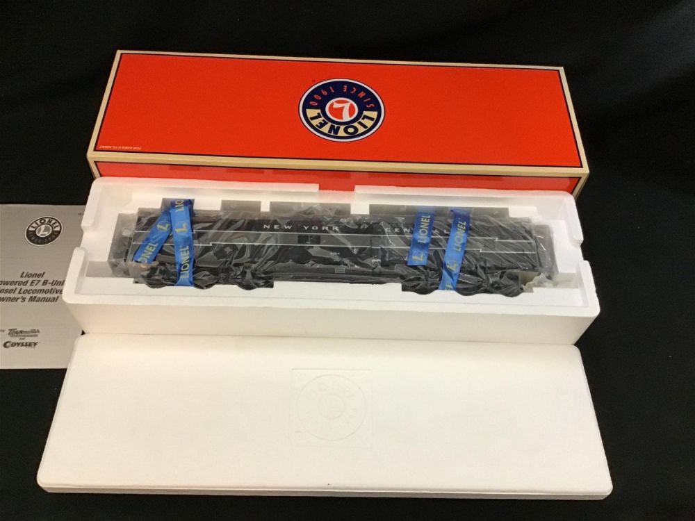 Lot 202: Lionel O Scale New York Central E7 B Unit Diesel Locomotive Powered 6-24583