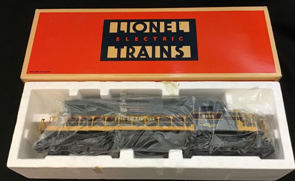 Lot 209: Lionel O Scale Erie Lackawanna SD-40 Diesel Locomotive Non Powered 6-18202 8459