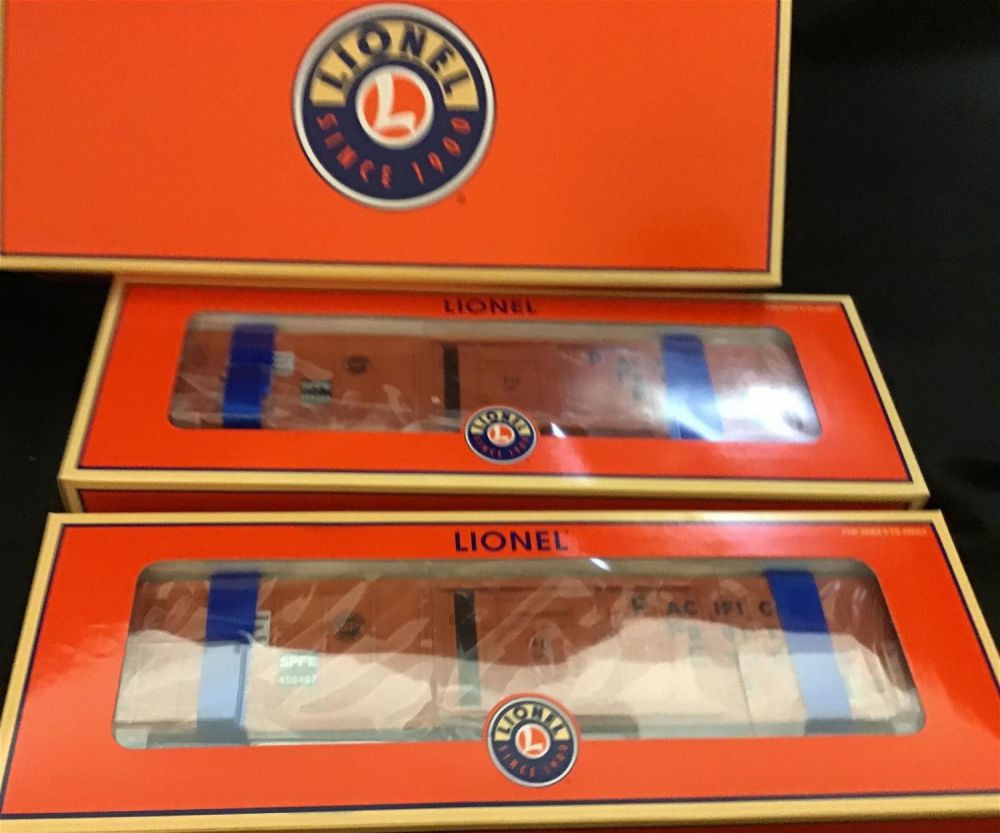 Lot 227: Lionel 6-11653 Box Cars .