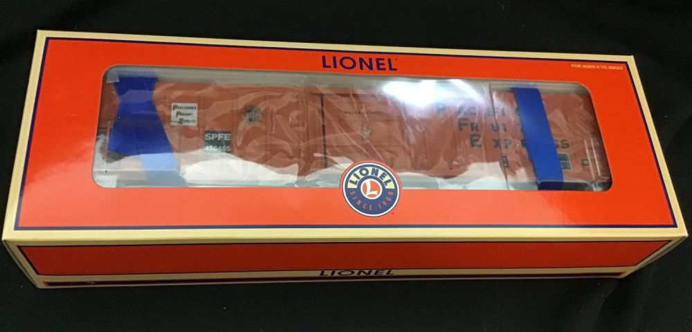 Lot 232: Lionel O Scale SPFE Mechanical Reefer 6-27328 Southern Pacific Fruit Express