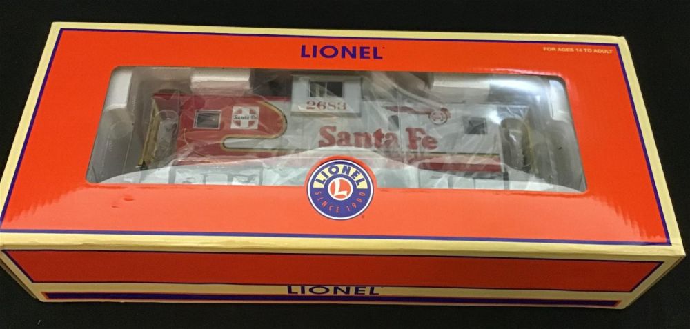 Lot 295: Lionel O Scale Santa Fe Warbonnet Extended Vision Caboose 6-27634