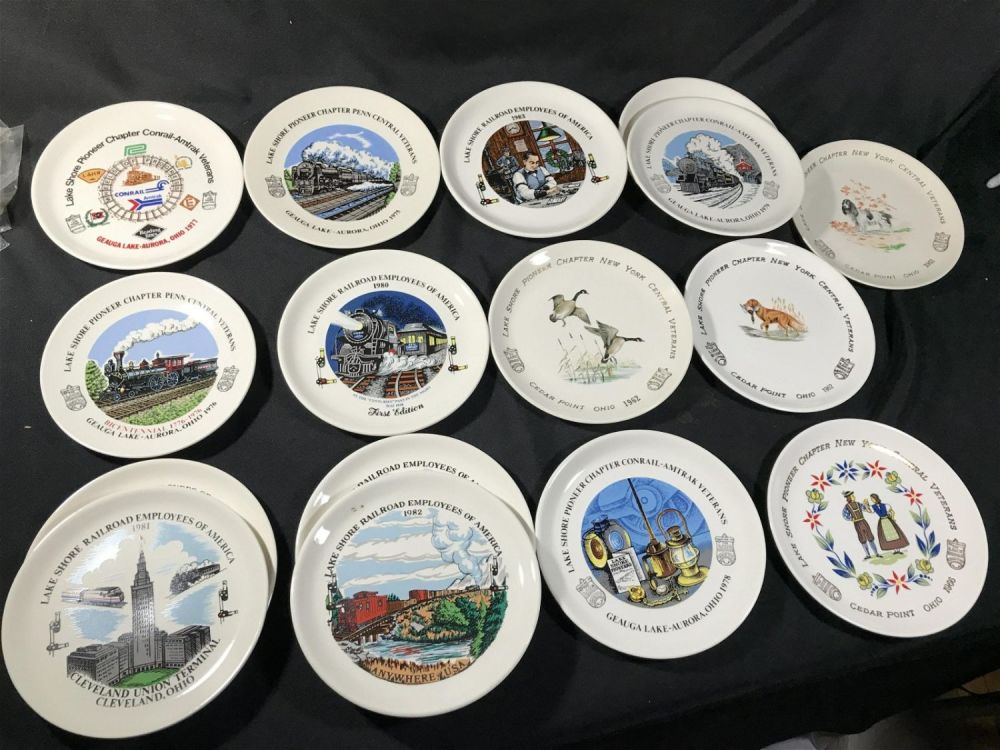 Lot 160: Salem Collector Plates (16) Each measures approximately 7 inches diameter