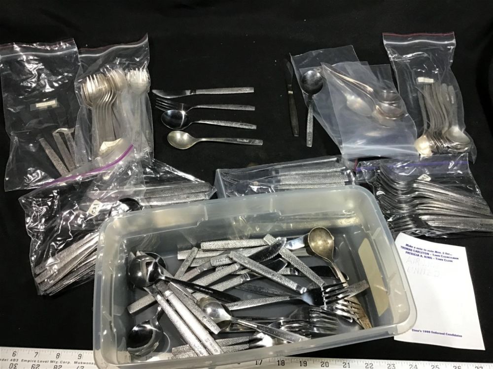 Lot 194: United Airline Flatware Collection 100+ pieces
