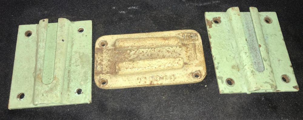 Lot 272: Railroad Lantern Mounts (3) .