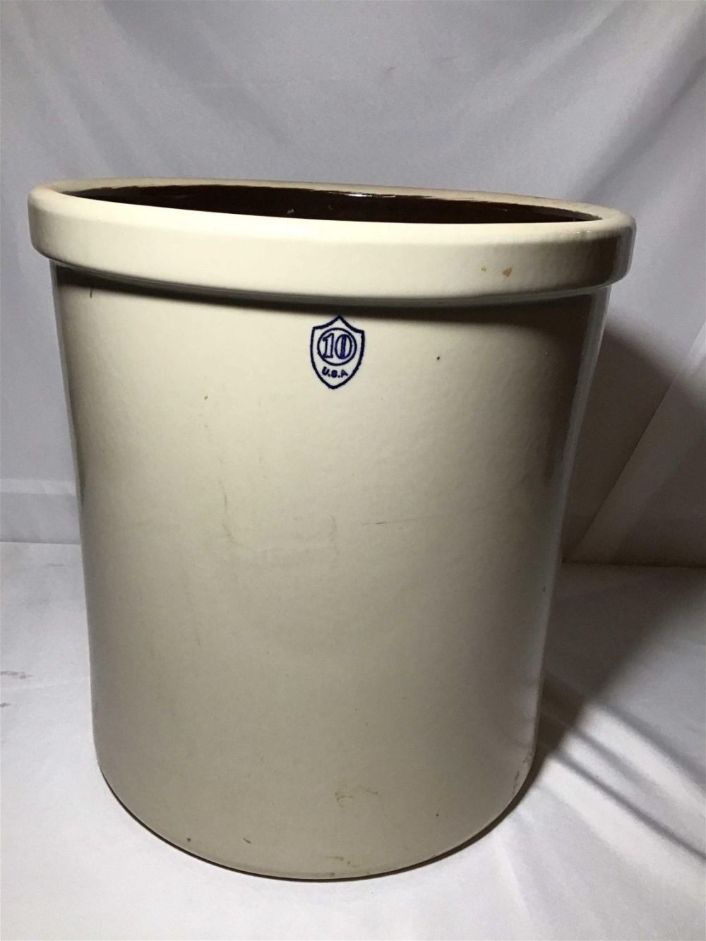 Lot 162: Vintage 10 gallon Crock