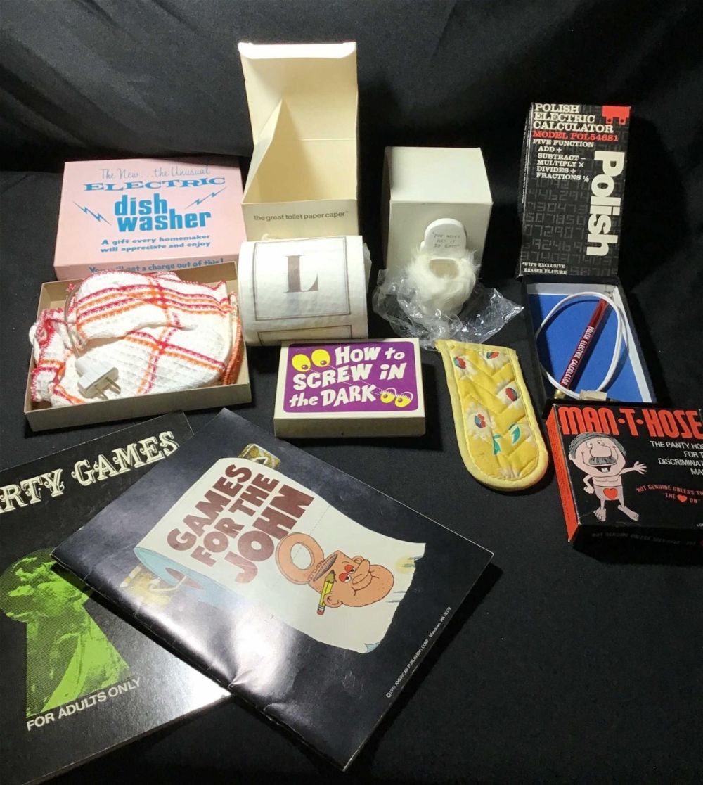 Lot 183: 1970's Joke and gag gifts
