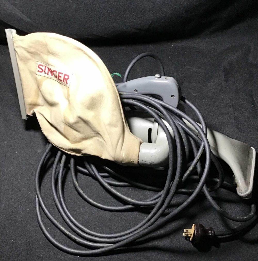 Lot 188: Collectible, Singer Shop Vac