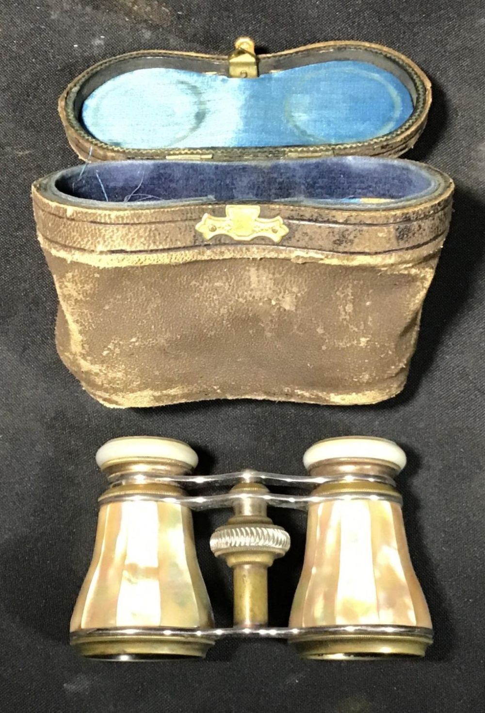 Lot 192: Vintage mother of pearl opera glasses with case