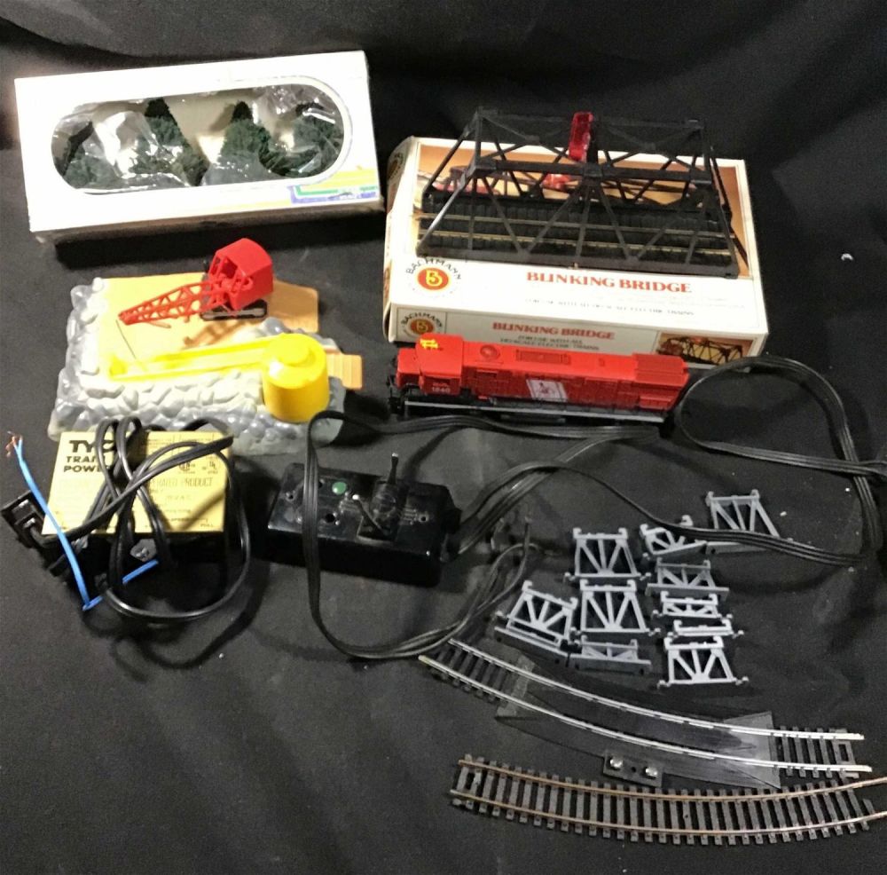 Lot 208: Train engine with transformer, speed, adjuster,