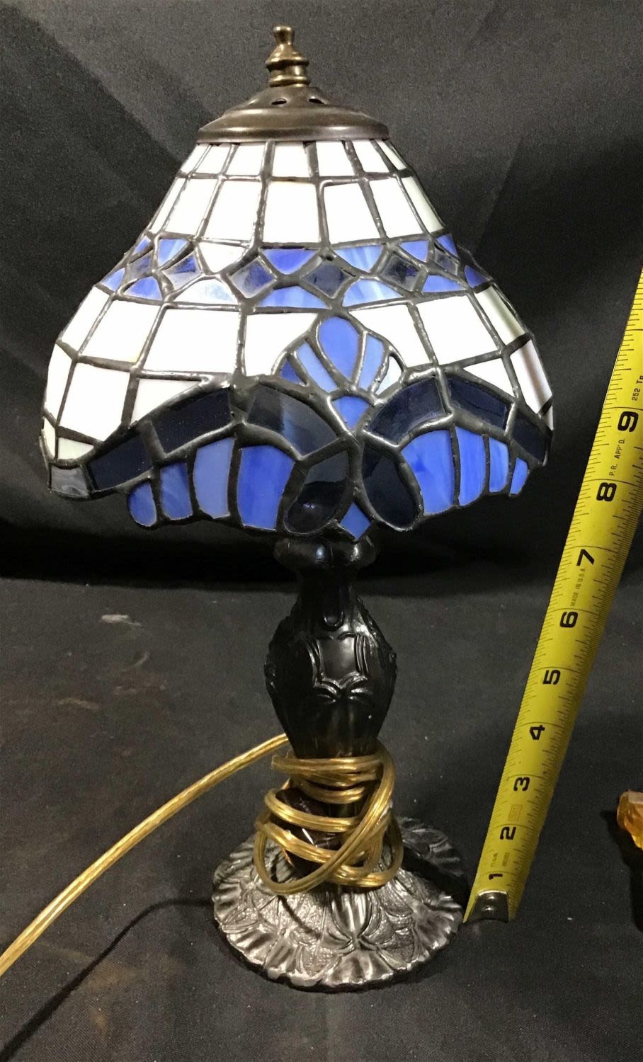 Lot 224: Tiffany style lamp
