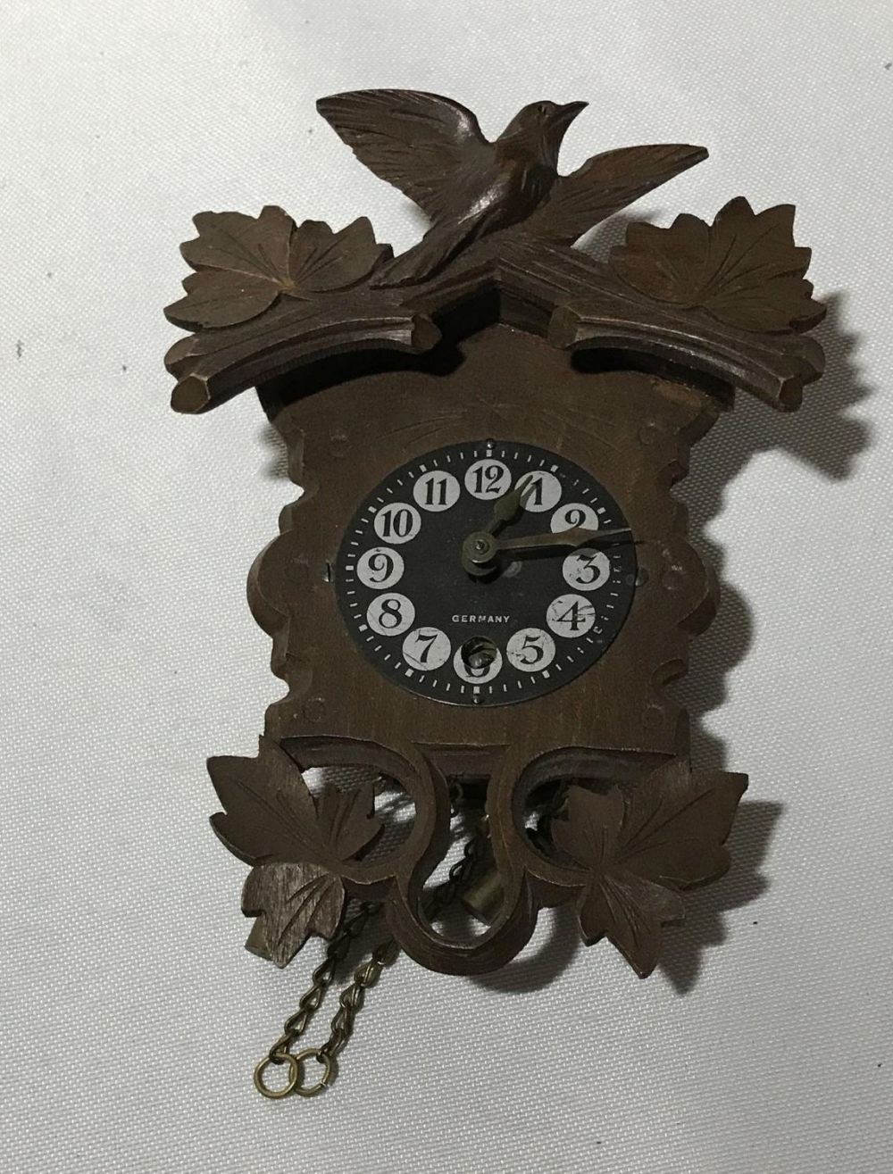 Lot 263: Miniature pre-World War II cuckoo clock