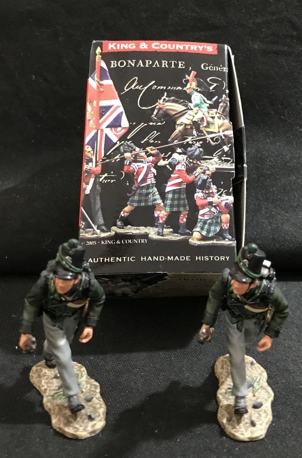 Lot 170: King and Country NA74 soldiers with rifles (2)