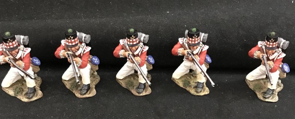 Lot 186: King and Country NA04 soldiers kneeling (5)