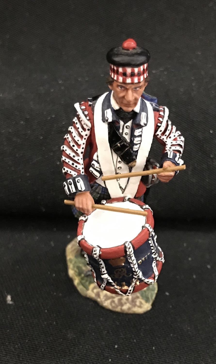 Lot 194: King and Country American Revolution Drummer BR27