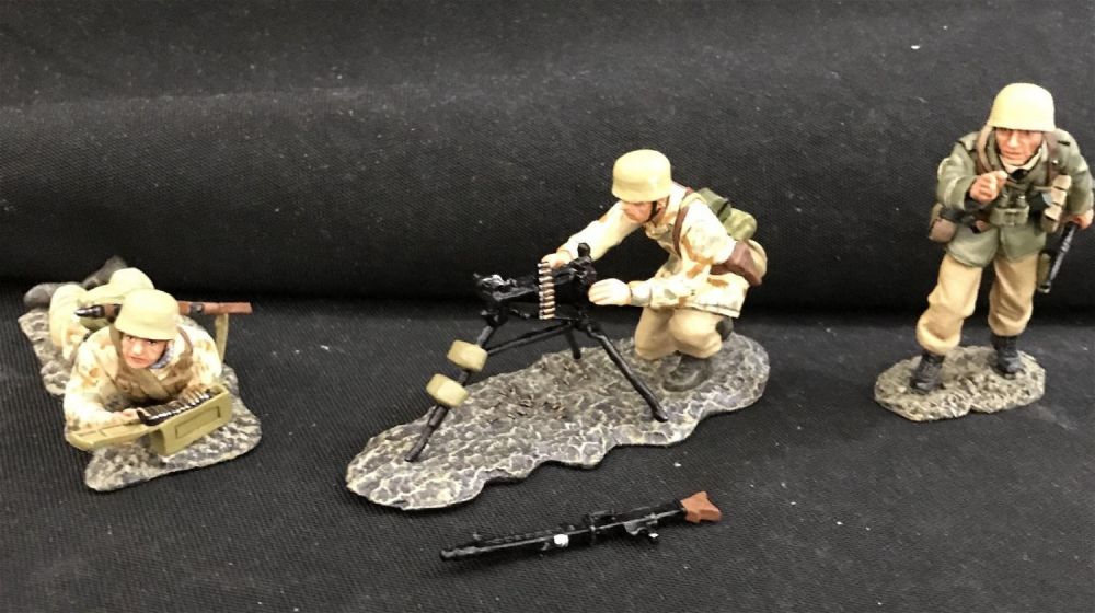 Lot 205: King & Country AK13