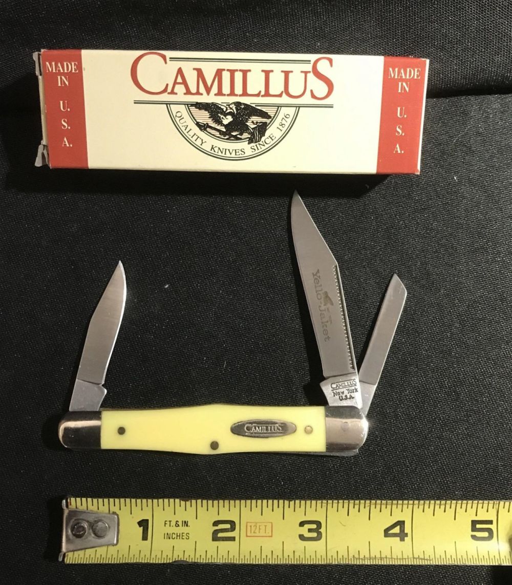 Lot 211: Camillus Quality Knife pocket knife
