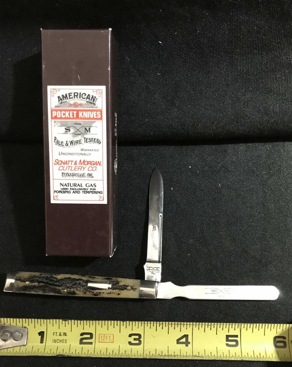 Lot 212: American Pocket Knife in org box