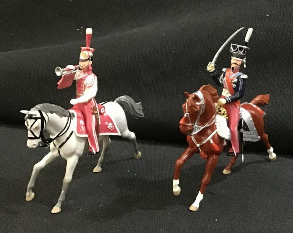 Lot 263: Imperial Collector Figurines No. 103 & 104